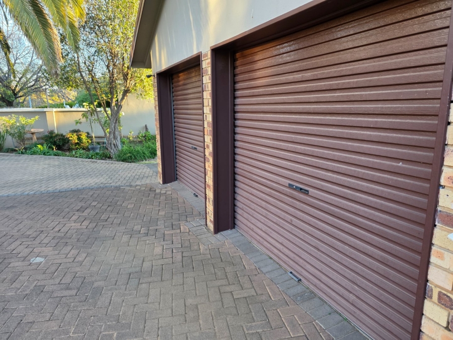 4 Bedroom Property for Sale in Heuwelsig Free State